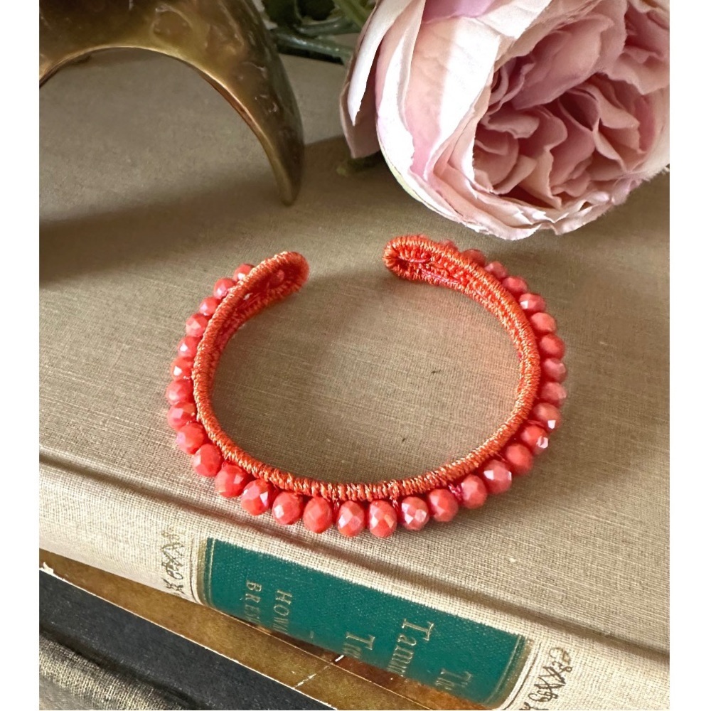 Elegant Coral Beaded Bracelet - Picture 2 of 2